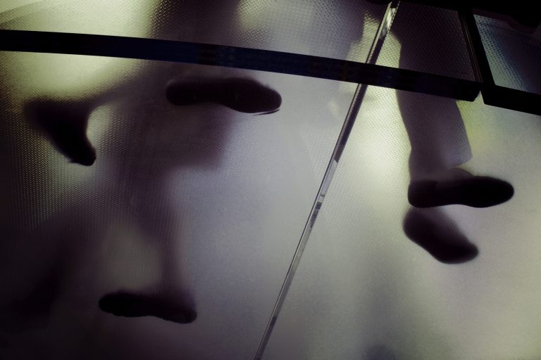 Cuanta-infelicidad-te-puedes-permitir-768x512